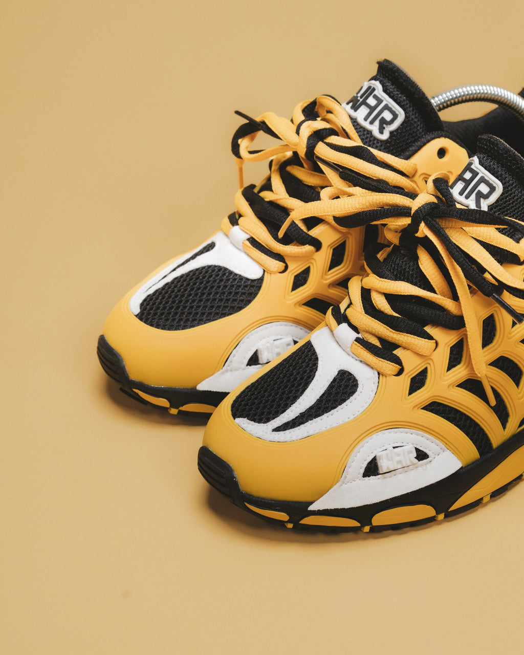 Arachnid Web Runners Yellow/Black